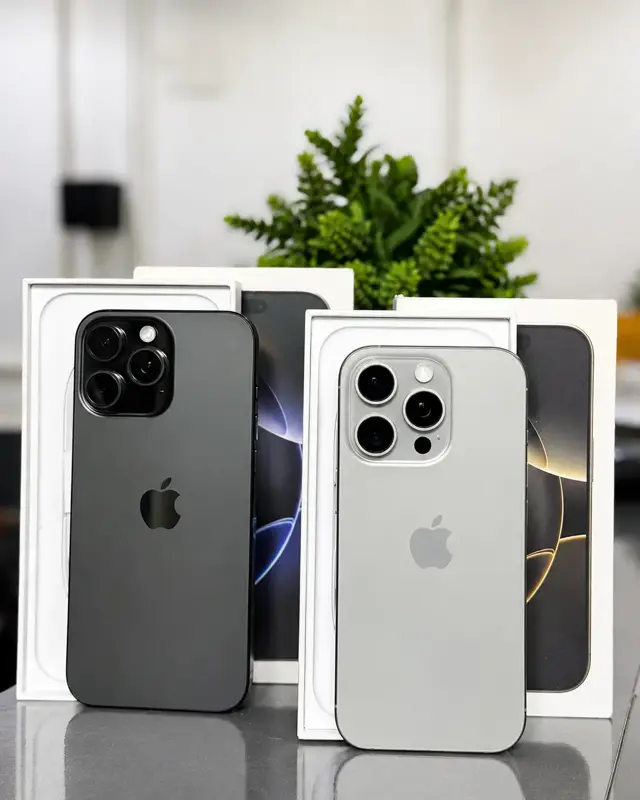 iPhone 16 Pro Max nas cores disponíveis na CB Imports